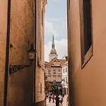 Extralarge Queen In The Heart Of With Balcony Bed & Breakfast