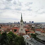 Extralarge Queen In The Heart Of With Balcony Oda ve Kahvaltı