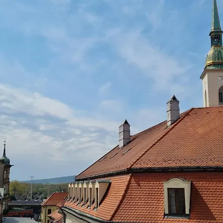 Alojamento de Acomodação e Pequeno-almoço Extralarge Queen In The Heart Of With Balcony *