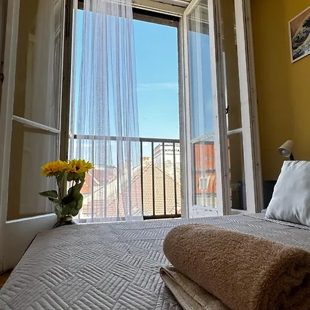 Extralarge Queen In The Heart Of With Balcony Bratislava