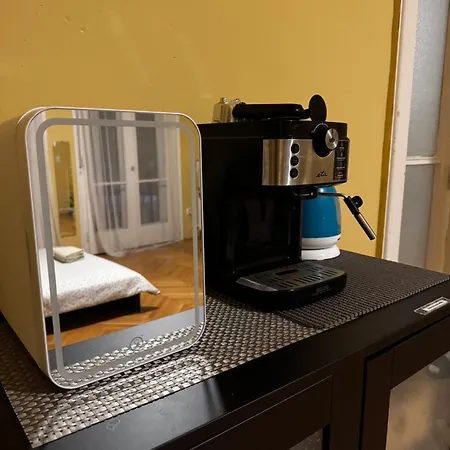 Extralarge Queen In The Heart Of With Balcony Alojamento de Acomodação e Pequeno-almoço Bratislava