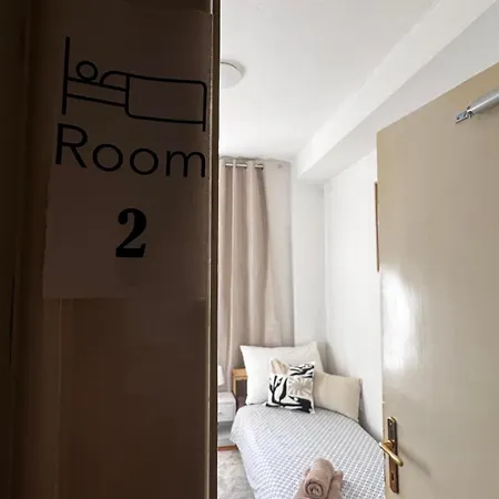 Bed & Breakfast In Center *